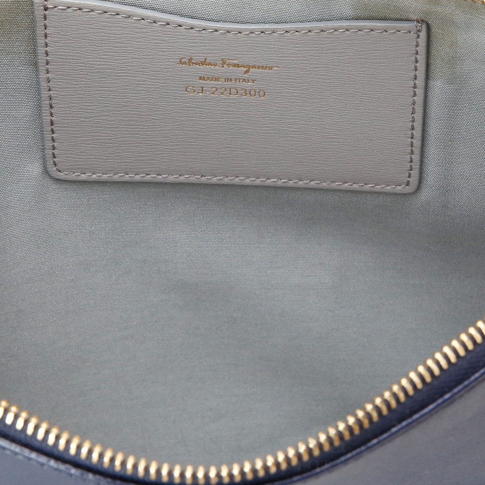 FERRAGAMO(USED)페레가모 간치니 로고 클러치